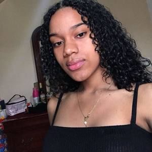 Meet your Posher, Ana